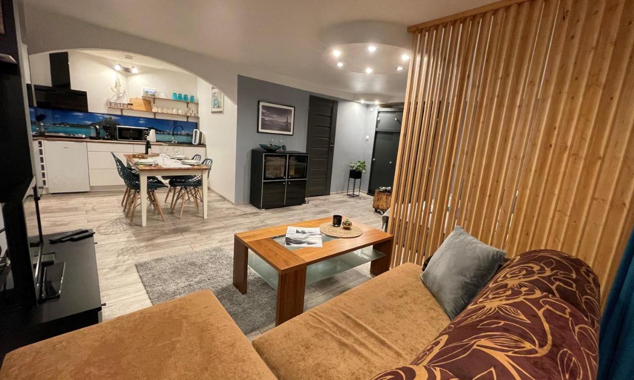 Apartamenty Pod Uwalonym Debem Jezow Sudecki Luaran gambar
