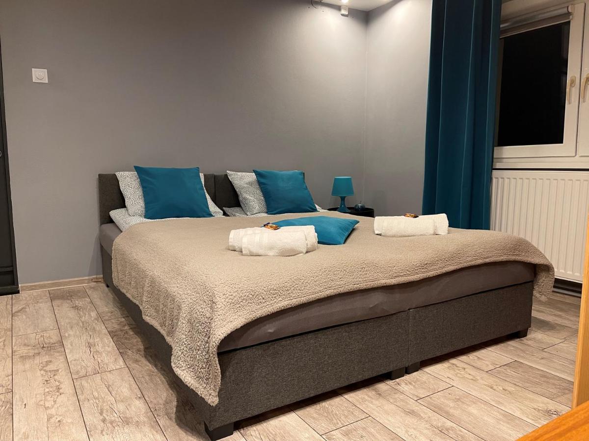 Apartamenty Pod Uwalonym Debem Jezow Sudecki Luaran gambar