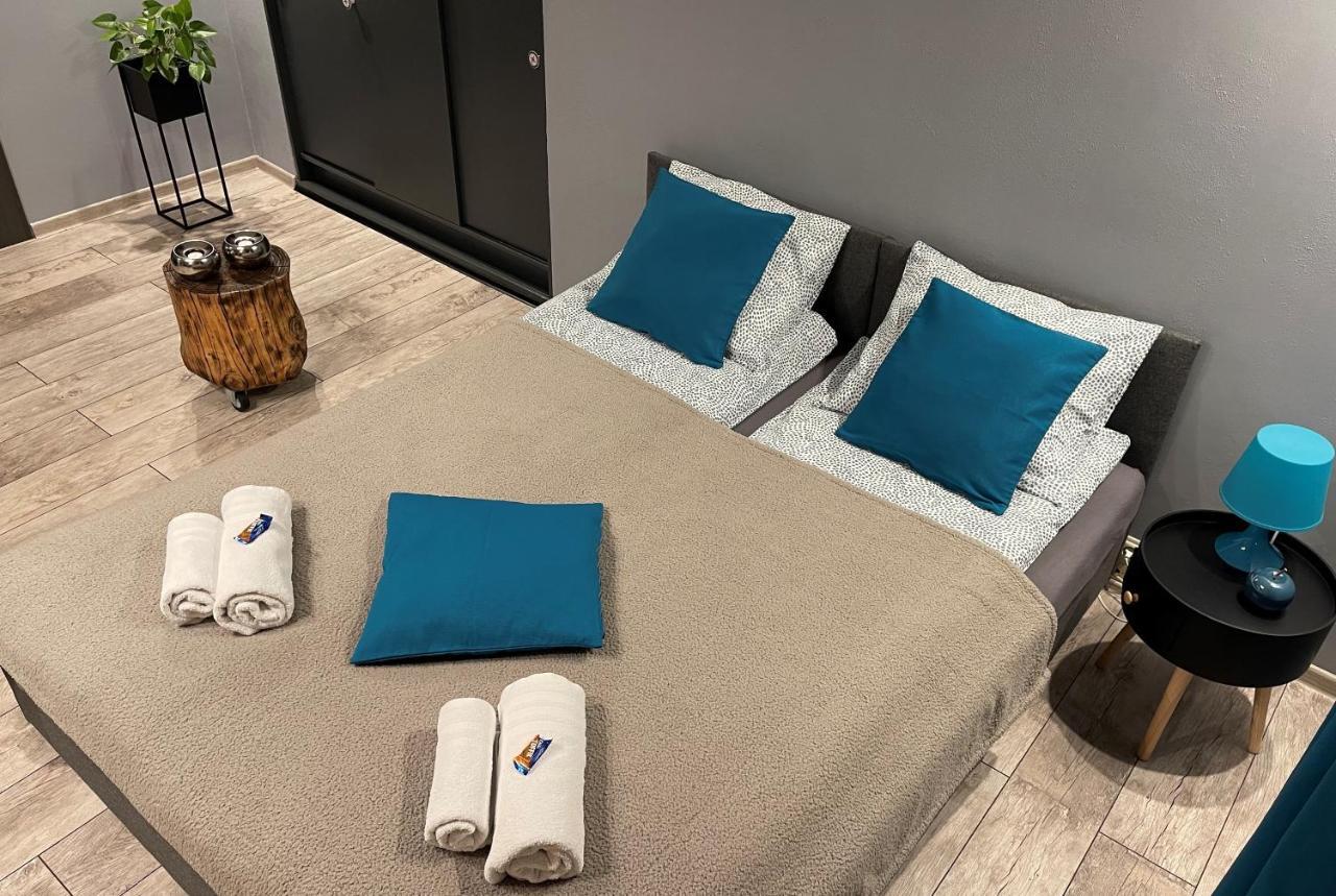 Apartamenty Pod Uwalonym Debem Jezow Sudecki Luaran gambar