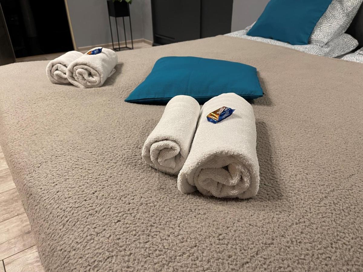 Apartamenty Pod Uwalonym Debem Jezow Sudecki Luaran gambar