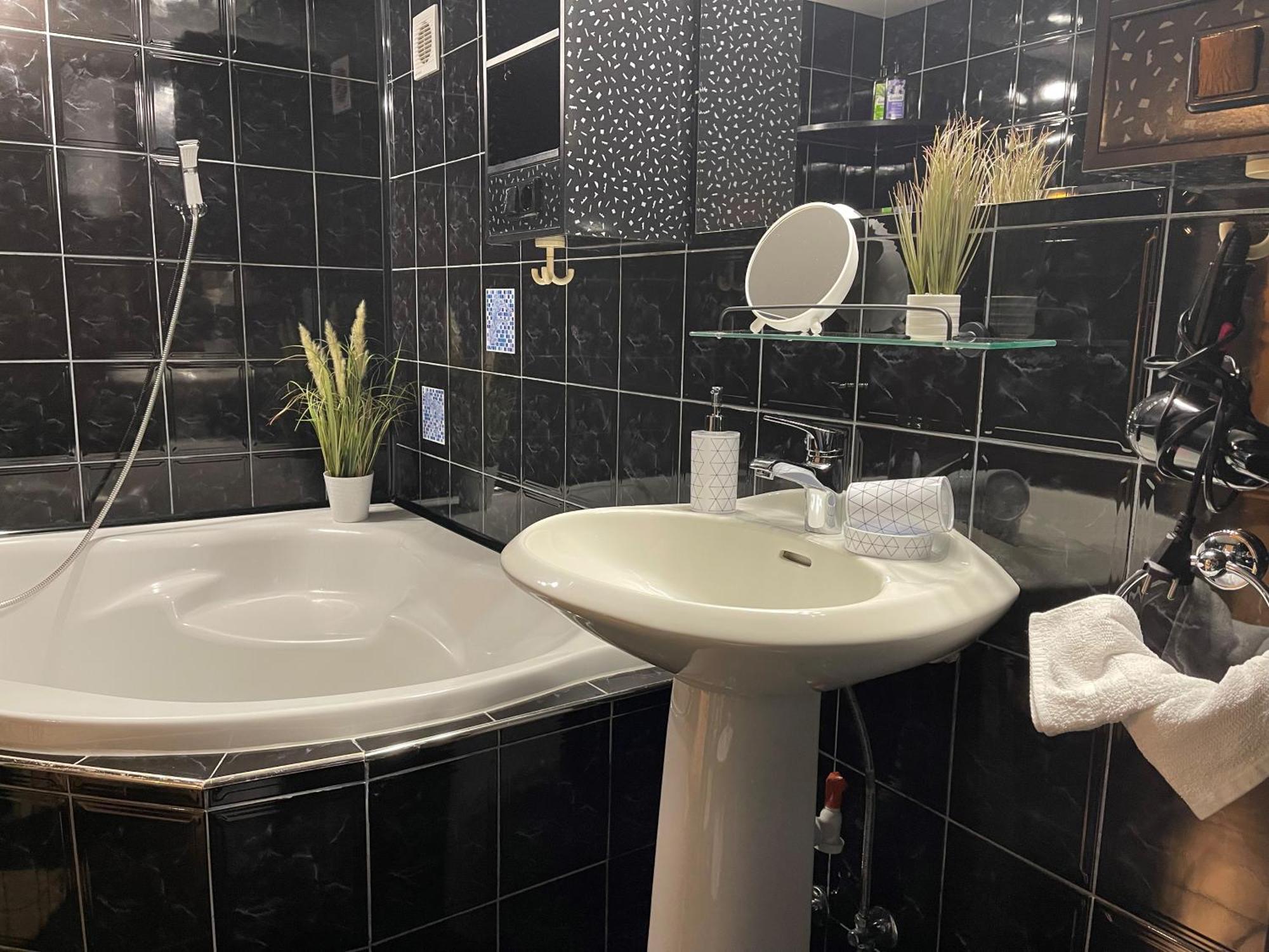Apartamenty Pod Uwalonym Debem Jezow Sudecki Luaran gambar