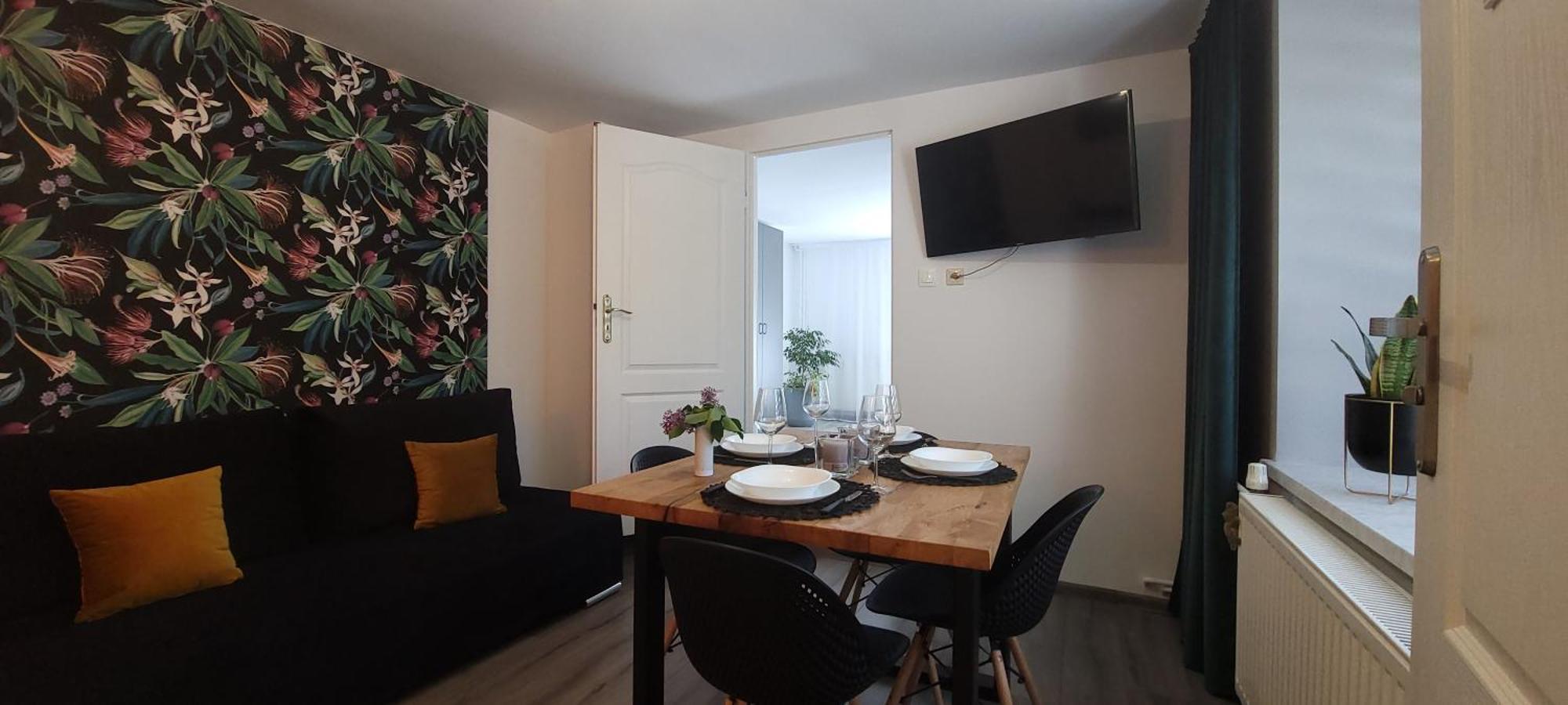 Apartamenty Pod Uwalonym Debem Jezow Sudecki Luaran gambar