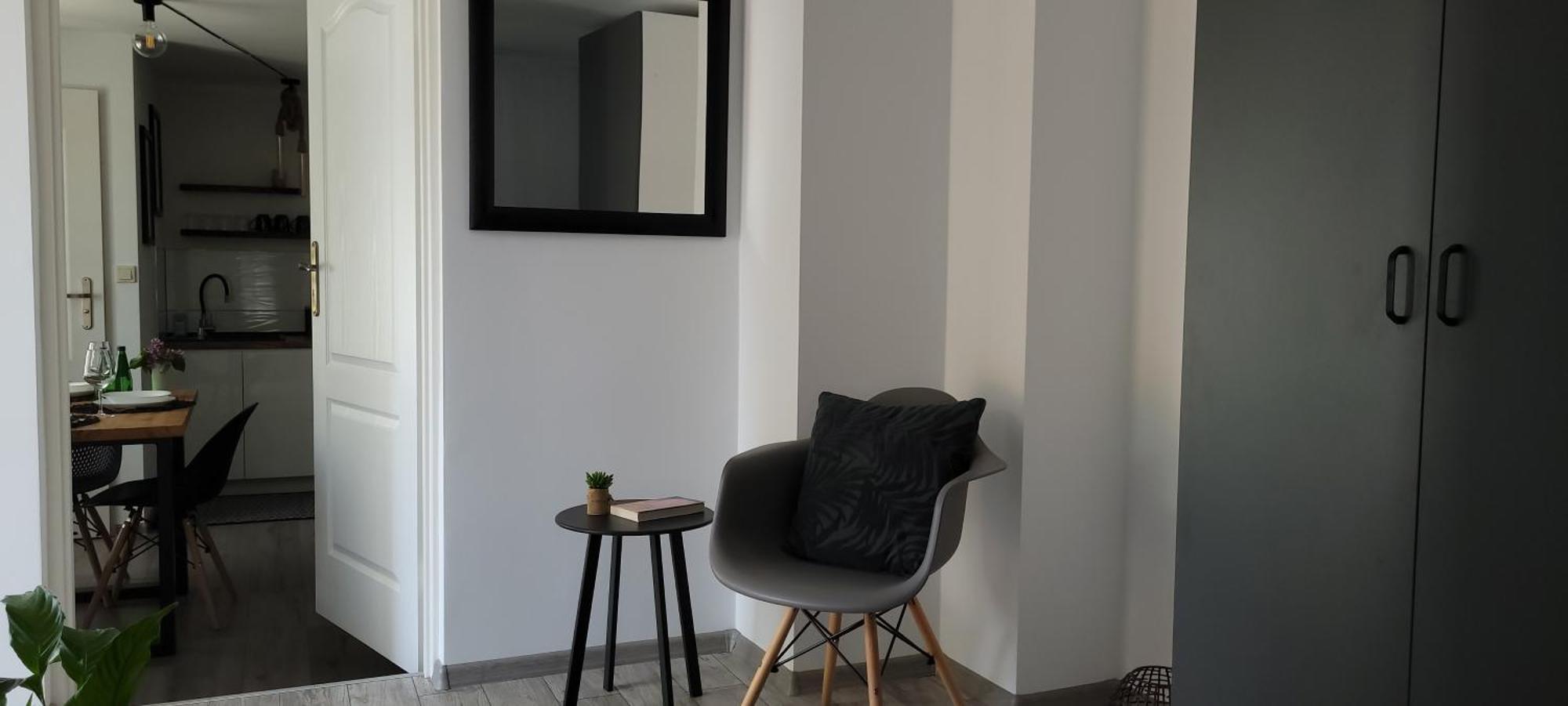 Apartamenty Pod Uwalonym Debem Jezow Sudecki Luaran gambar
