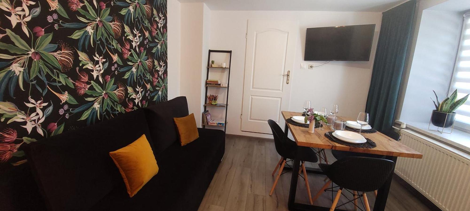 Apartamenty Pod Uwalonym Debem Jezow Sudecki Luaran gambar