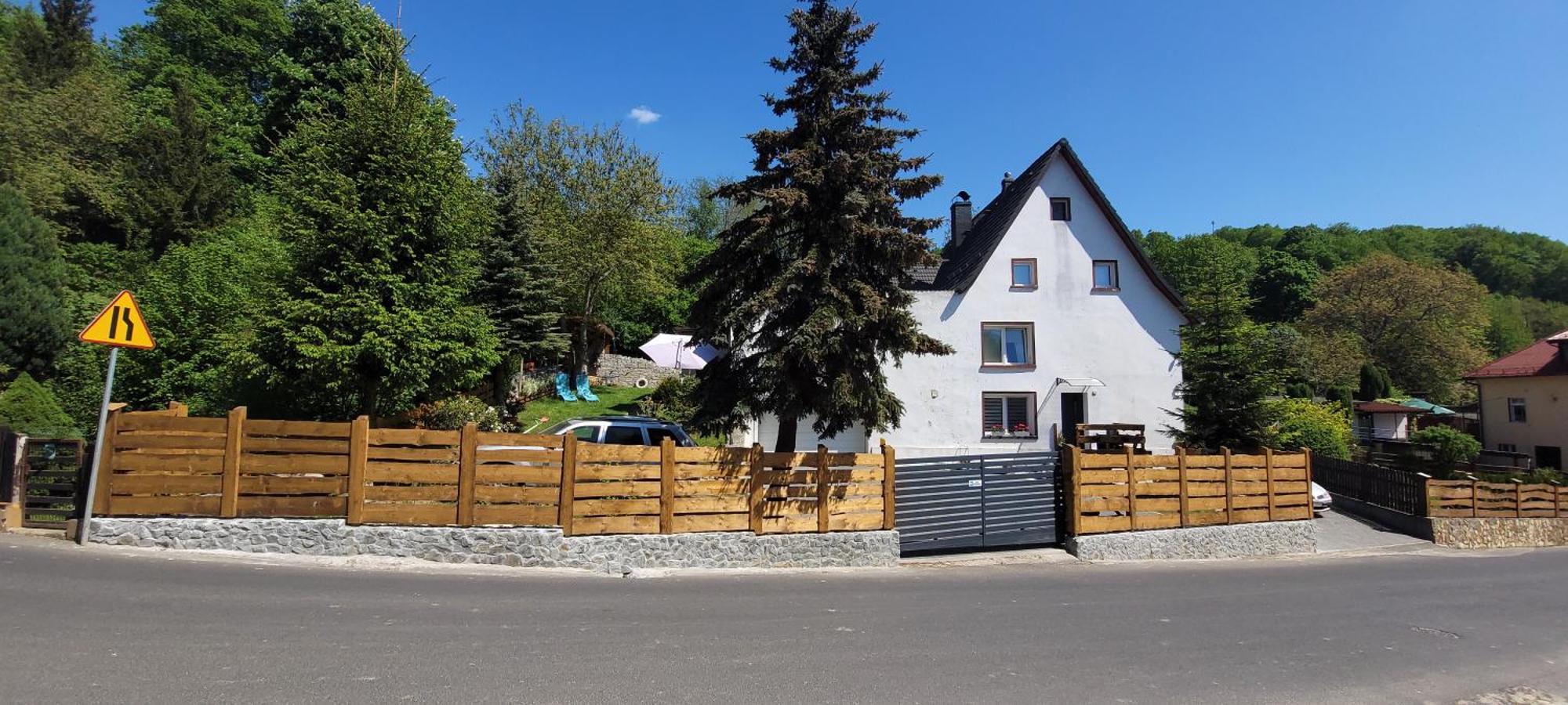 Apartamenty Pod Uwalonym Debem Jezow Sudecki Luaran gambar